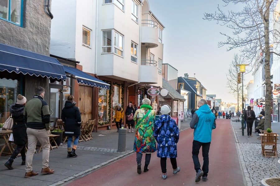 Reykjavik: Christmas Food Tour with Tastings and Drinks - Should you book the Reykjavik Christmas Food Tour?