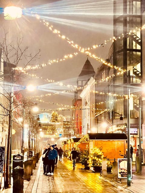 Reykjavik: Christmas Walking Tour with Icelandic Traditions - Laugavegur and the little Christmas shop