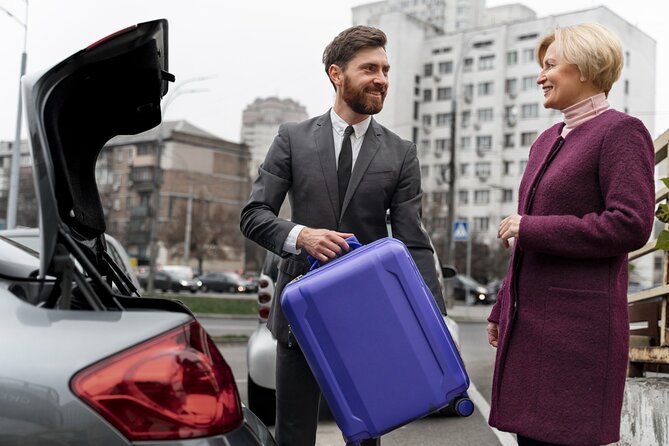 Reykjavik: Cruise Port Transfer to/from Keflavik Airport - From Keflavik arrivals hall to your Reykjavik ship