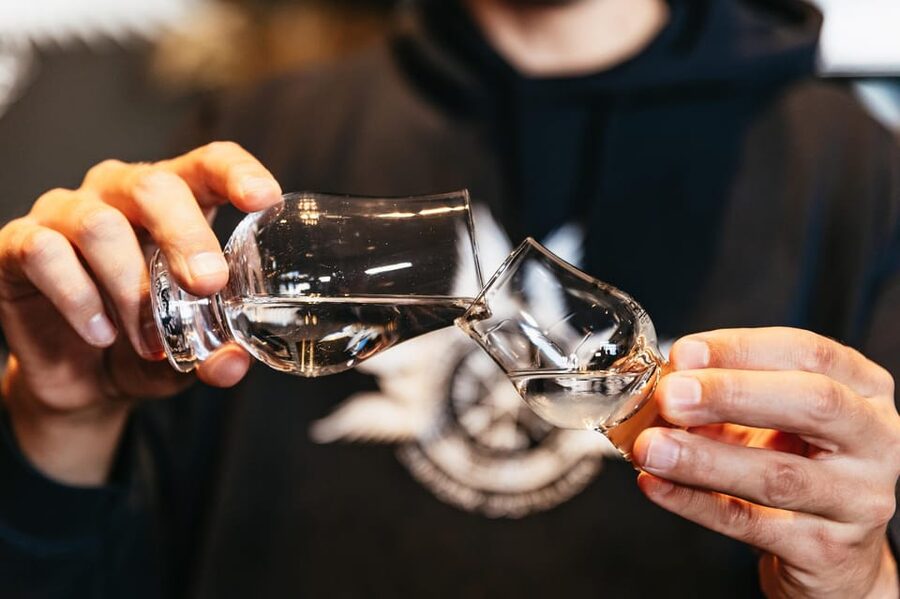 Reykjavik: Eimverk Distillery Guided Tour with Tasting - What makes the guides important