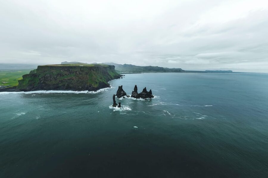Reykjavik: Glacier Hike & South Coast Day Tour - What makes the guides important
