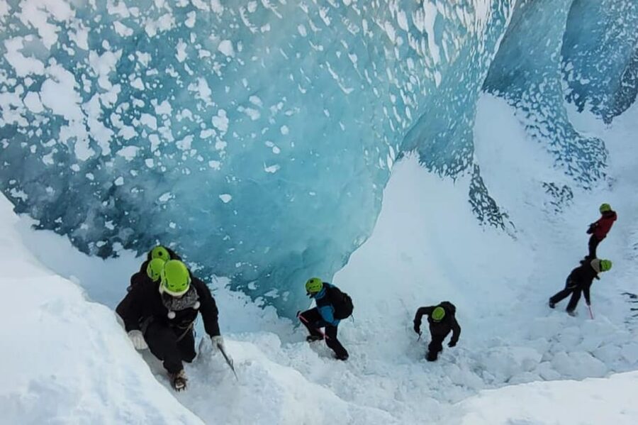 Reykjavik: Glacier Hike, Waterfalls and Black Sand Beach - Seljalandsfoss, a close-up finish