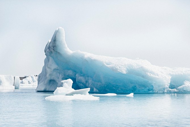 Reykjavik: Glacier Lagoon Boat Ride & South Coast Full Day Tour - A 14-hour day on the road