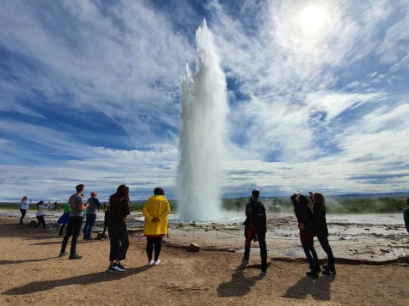 Reykjavík: Golden Circle, 2 Geysers & Geothermal Bakery Tour - The optional Hvammsvík Spa finish
