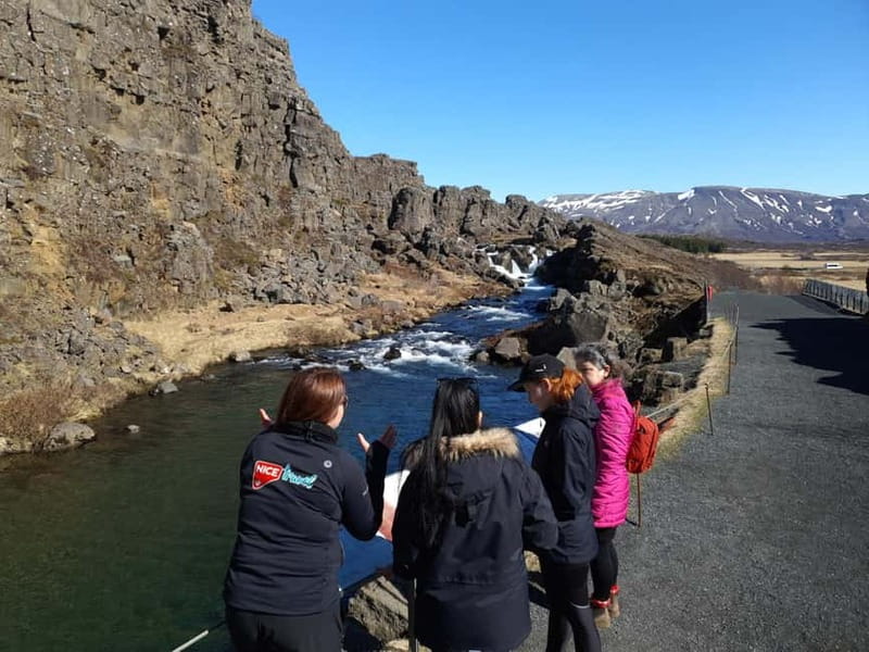 Reykjavík: Golden Circle, 2 Geysers & Geothermal Bakery Tour - Price, value, and who should book