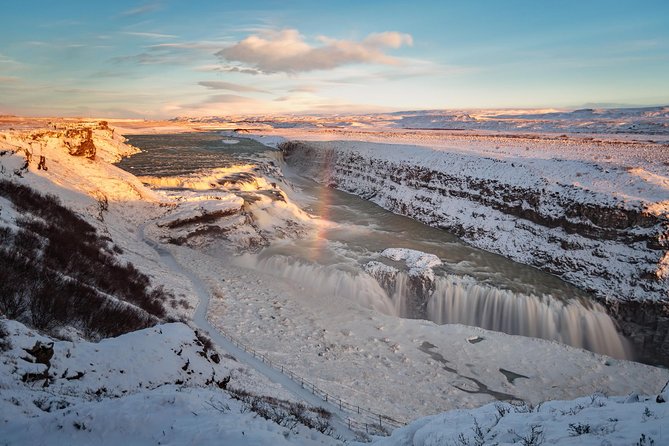 Reykjavik: Golden Circle and Northern Lights Small-Group Tour - Gullfoss, Iceland’s forceful two-level waterfall