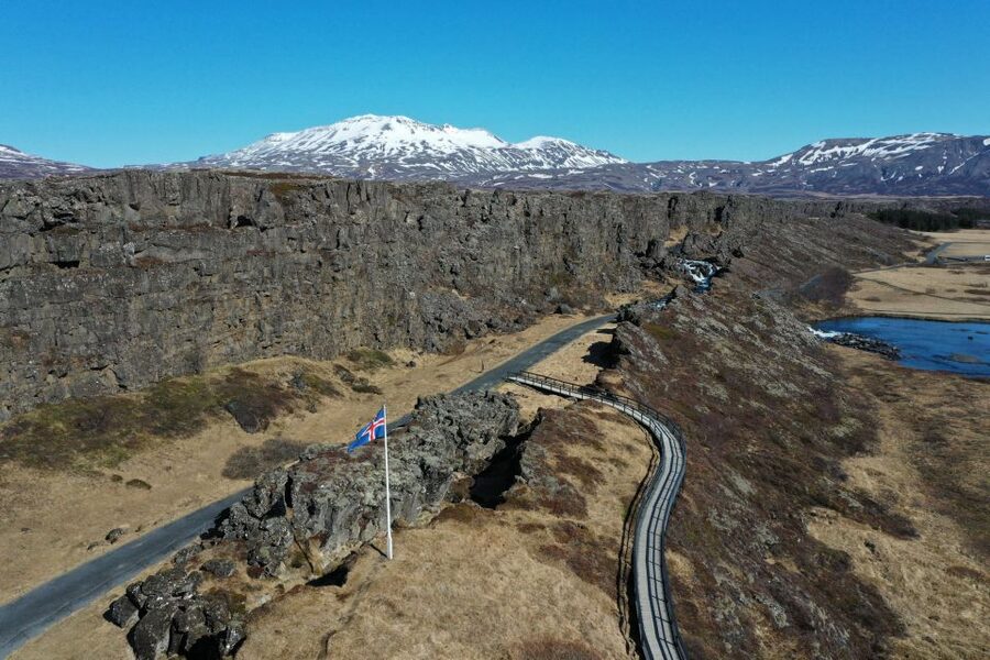 Reykjavik: Golden Circle, Kerid Crater, & Blue Lagoon Tour - Geysir and the sudden blast of Strokkur