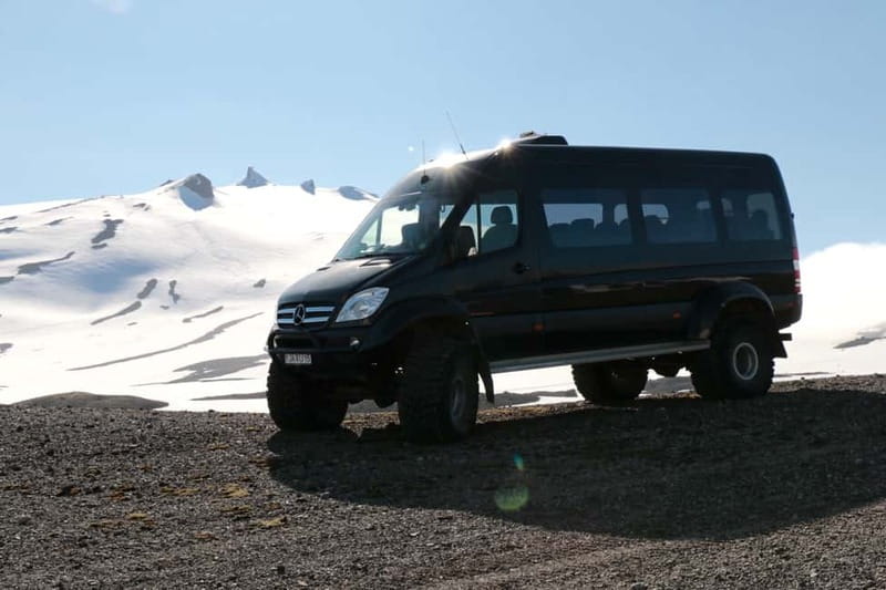 Reykjavik: Golden Circle Super Jeep and Snowmobile Tour - Geysir and Strokkur bring the heat
