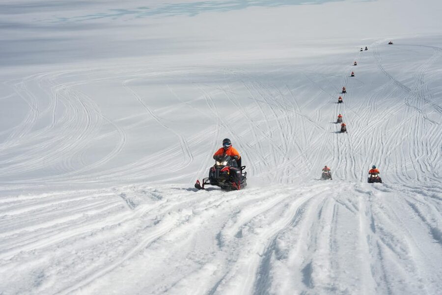 Reykjavik: Golden Circle Super Jeep Tour with Snowmobiling - Reykjavik pickup and the long drive to Þingvellir
