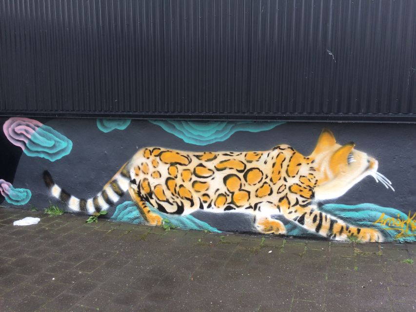 Reykjavik: Guided City Walking Tour - Tjornin Pond and the local tasting