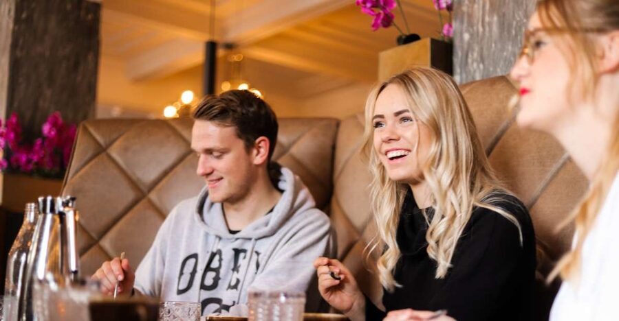 Reykjavik: Guided Foodie Walking Tour with 6 Tastings - The walk between meals is part of the experience