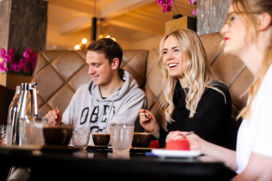 Reykjavik: Guided Foodie Walking Tour with 6 Tastings - Fermented shark, local drinks, and the brave-bite factor