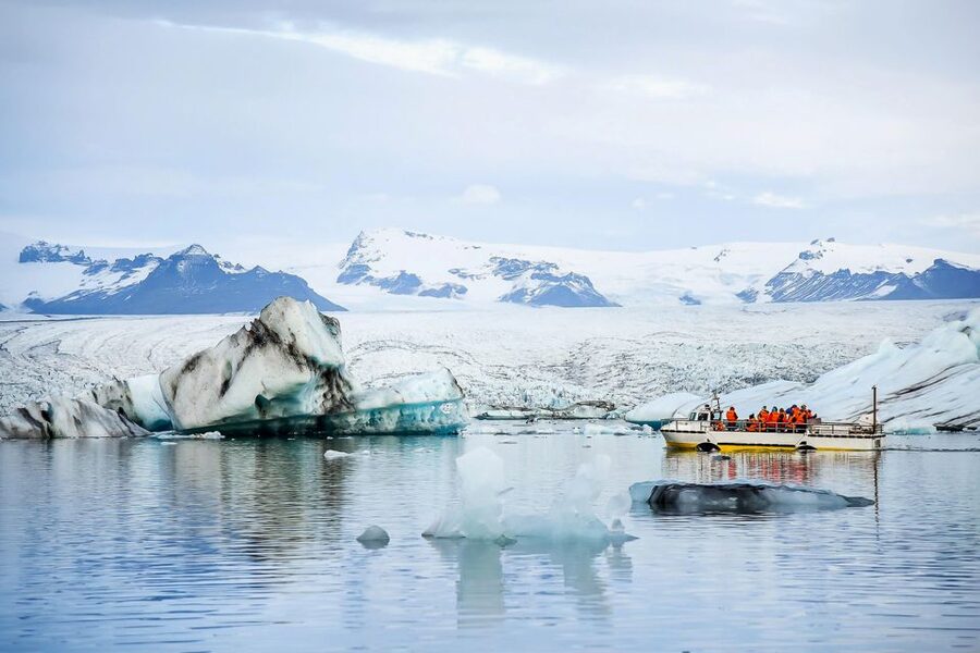 Reykjavik: Jokulsarlon Glacier Lagoon Full-Day Guided Trip - Jökulsárlón gives you 90 minutes with drifting ice