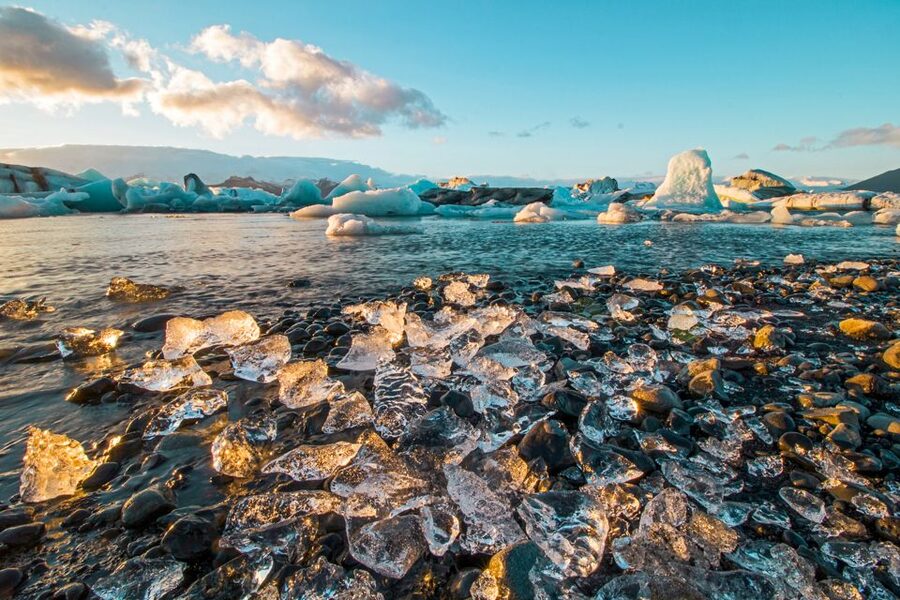 Reykjavik: Jokulsarlon Glacier Lagoon Full-Day Guided Trip - Seljalandsfoss can be the dramatic finale