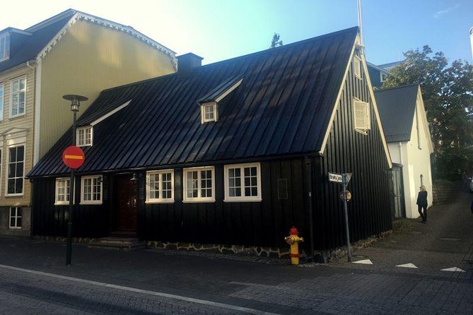 Reykjavik Main Sights and Hidden Spots: A Self-Guided Audio Walk - Where the technology can get in the way