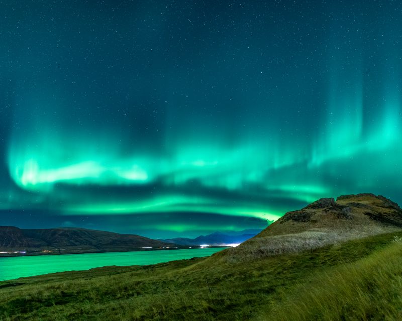 Reykjavik: Northern Lights Group Tour with Photos - Three stops can be better than one