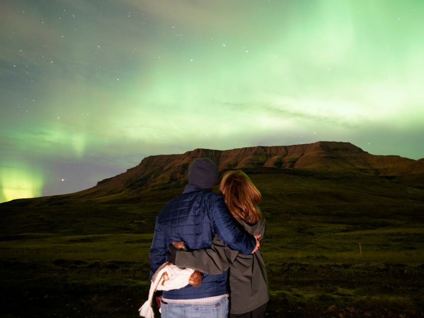 Reykjavik: Northern Lights Tour w/Pro Photos - Small Group - Who will enjoy this tour most