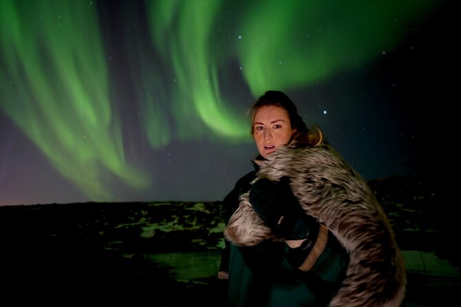 Reykjavik Northern Lights Tour with Pro Aurora Photos Small Group - Hot cocoa, snacks, and the Viking side trip
