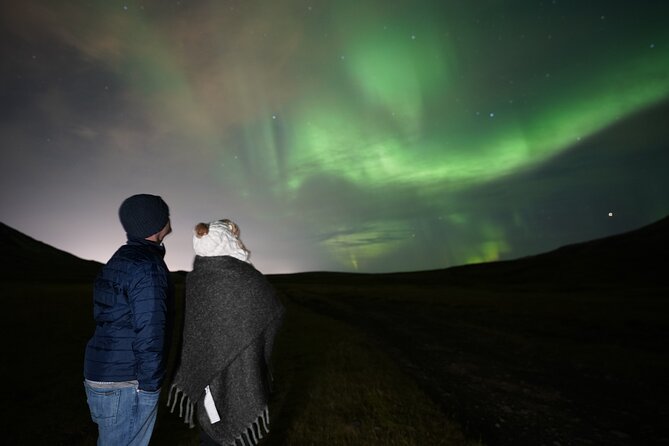 Reykjavik Northern Lights Tour with Pro Aurora Photos Small Group - Pickup from Reykjavik and the first hour