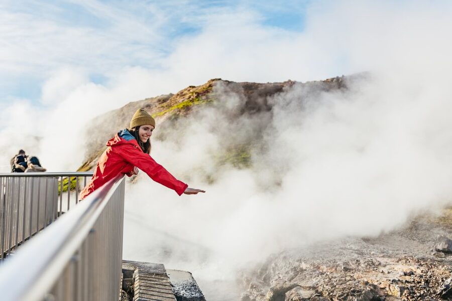 Reykjavik: Silver Circle Tour, Canyon Ride, & Thermal Baths - Sturlureykir and the taste of hot spring bread