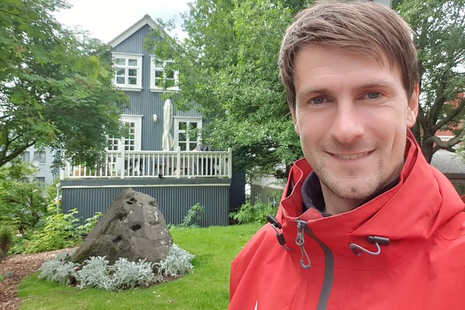 Reykjavík Small group Walking Tour - by CityWalk - Parliament House puts Icelandic politics in context