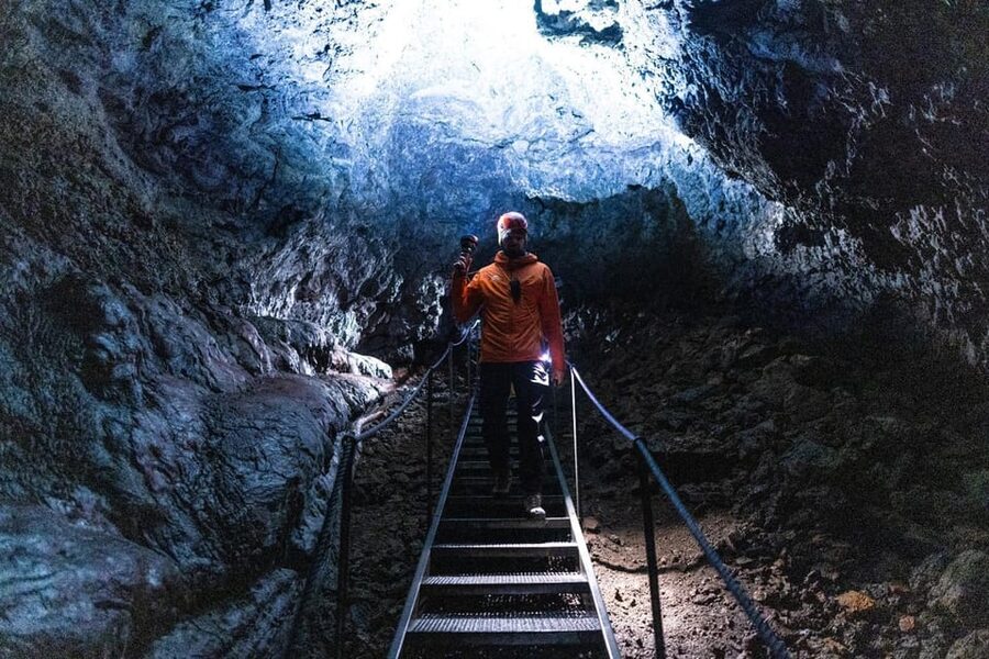 Reykjavik: Snæfellsnes Day Trip with Vatnshellir Lava Cave - Waterfalls, churches, and quieter corners