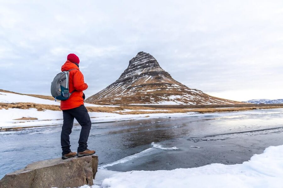 Reykjavik: Snæfellsnes Day Trip with Vatnshellir Lava Cave - Kirkjufell and the mountain everyone photographs
