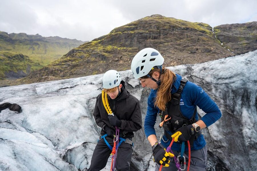 Reykjavík: Sólheimajökull Glacier Hike & Ice Climbing Intro - Getting Fitted for Crampons and Ice Axes