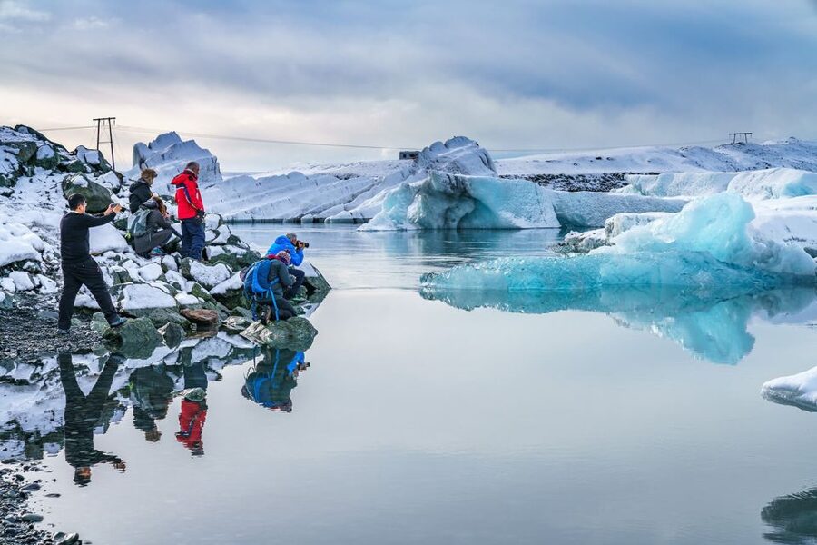Reykjavik: South Coast, Diamond Beach, and Jökulsárlón Tour - Diamond Beach and the luck of the tide