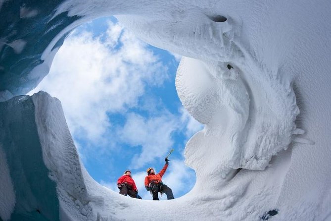 Reykjavik: South Coast, Waterfalls & Glacier Hike Small-Group - Skógafoss: a waterfall you can approach