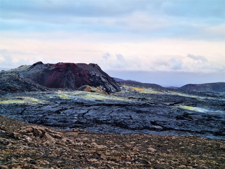 Reykjavík: Volcano Eruption Site and Reykjanes Hiking Tour - The Bridge Between Continents makes geology feel simple