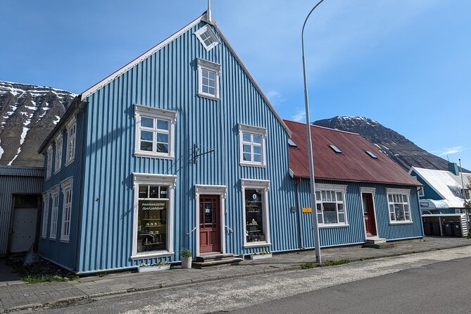 Self-Guided Tour of Ísafjörður: Art, History, and Architecture - Culture House Eyrartún and local art