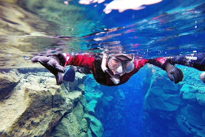 Silfra Drysuit Snorkeling Tour with Free Photos - From Reykjavik - Who should book this activity?