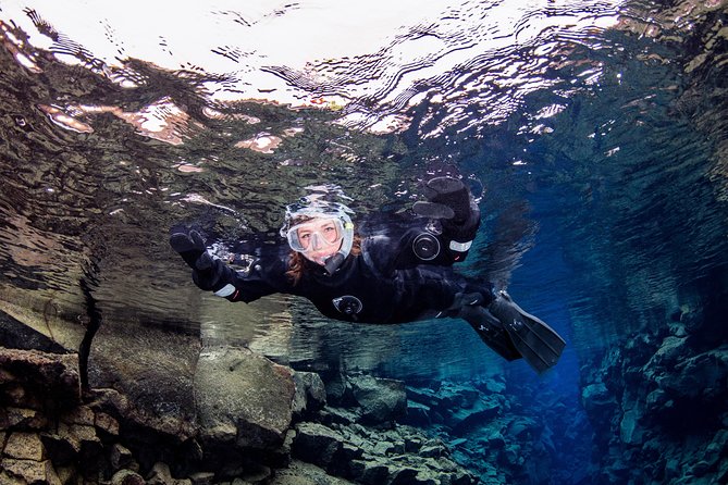 Silfra: Snorkeling Between Tectonic Plates - Meet on Location - The one-hour preparation is part of the tour