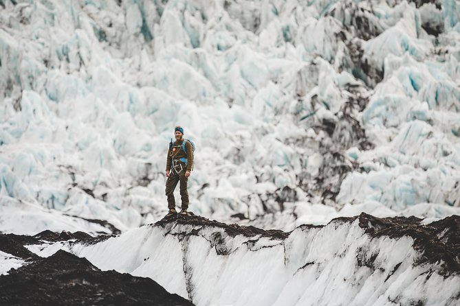 Skaftafell: 4h Small Group Glacier Hike with Guide and Transfer - Meeting at Freysnes and gearing up