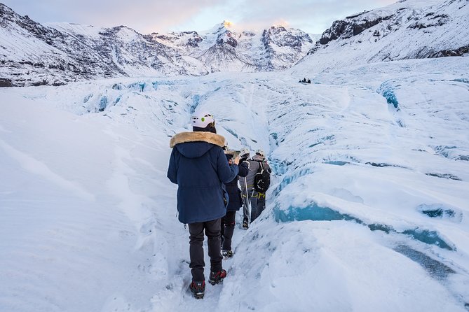 Skaftafell: Blue Ice Cave & Glacier Hike on Vatnajökull - What the four-hour Skaftafell outing feels like