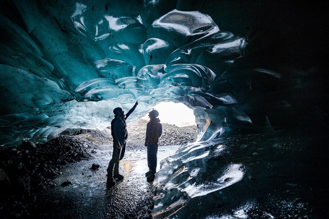 Skaftafell: Blue Ice Cave & Glacier Hike on Vatnajökull - The 20-minute 4x4 ride to the glacier