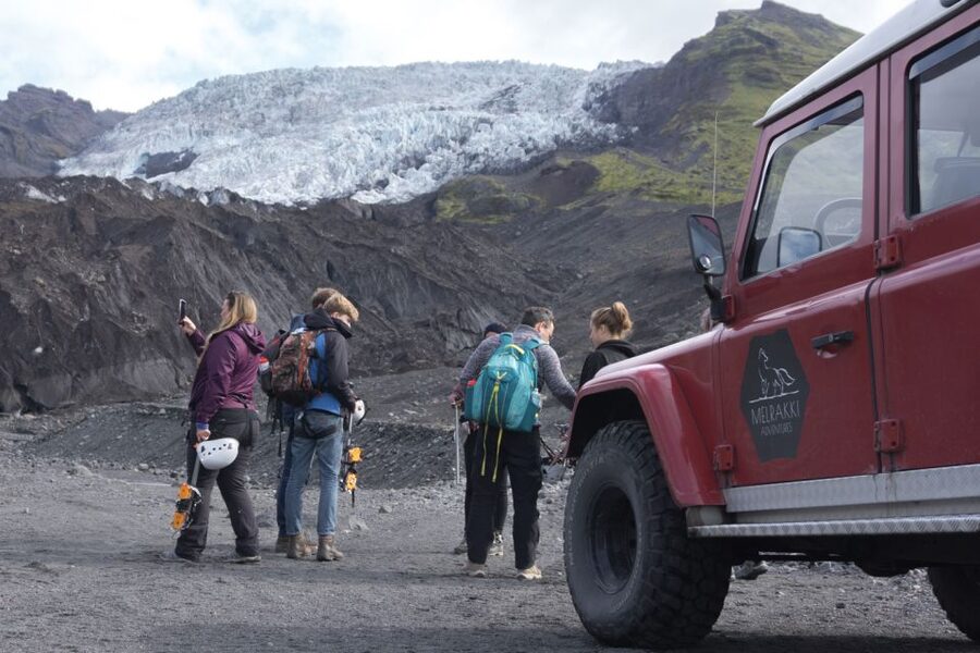 Skaftafell: Extra Small Group Glacier Adventure - Lunch and the highest safe point