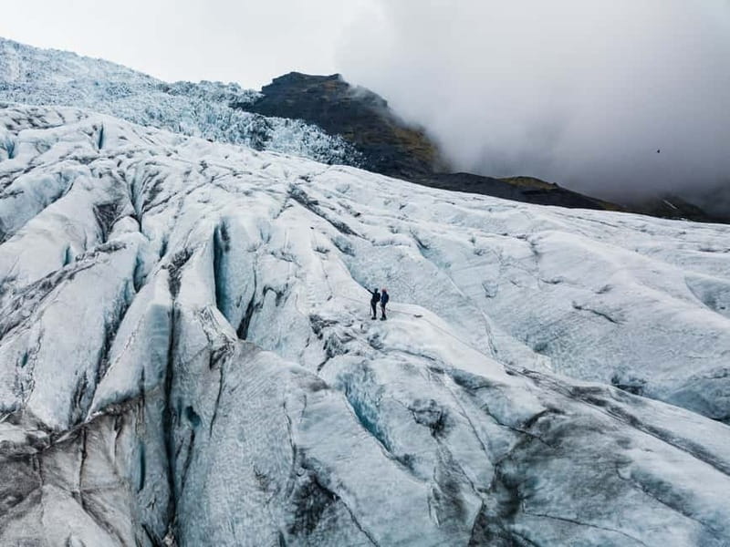 Skaftafell: Half-Day Vatnajökull National Park Glacier Hike - What the guide adds to the experience