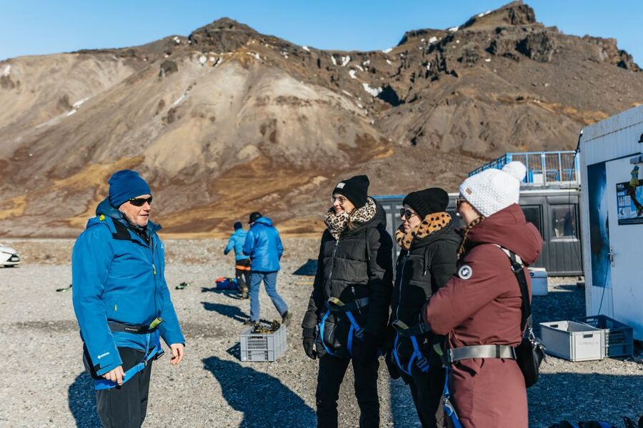 Skaftafell National Park: Falljokull Glacier Easy Hike - What the $132 price gets you