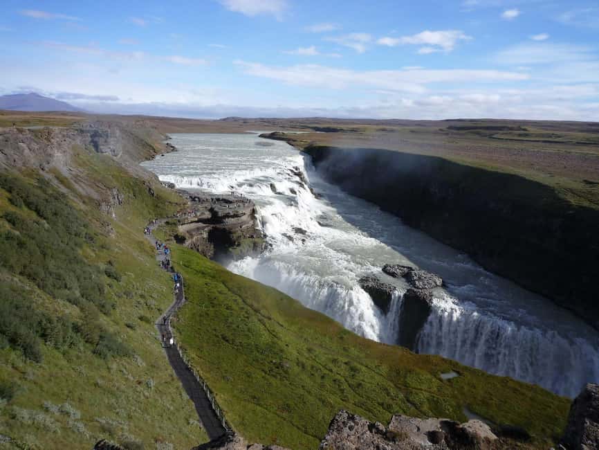 Small Group Golden Circle Tour w/ Kerid & Tomato Farm Visit - Why This Eight-Hour Route Works