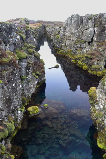 Small Group Golden Circle Tour w/ Kerid & Tomato Farm Visit - Þingvellir: Geology Meets Icelandic Government