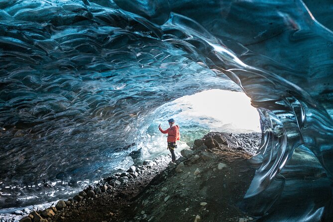 Small-Group Ice Cave Tour from Jökulsárlón - The walk to Fláajökull’s ice cave