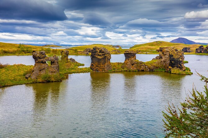 Small-Group Lake Mývatn Tour from Akureyri - Námaskarð: steam, mud, and the smell of the earth
