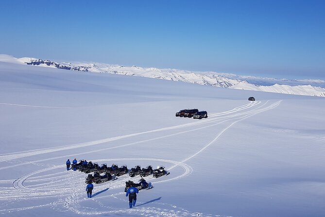 Snowmobile tour on Vatnajökull - The return to Jöklasel