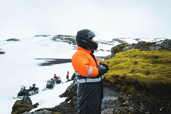 Snowmobiling on Eyjafjallajökull - One hour on the snowmobile