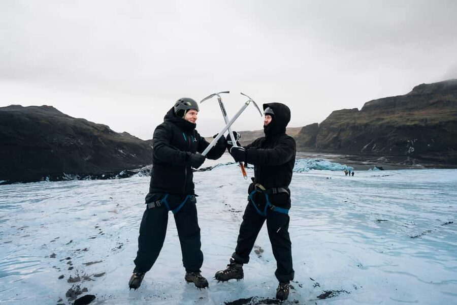 Sólheimajökull: Guided Glacier Hike - The short walk to the glacier edge