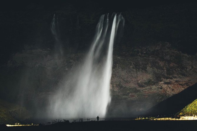 South Coast, Diamond Beach and Glacier Lagoon Day Tour - Skógafoss: a powerful first waterfall stop
