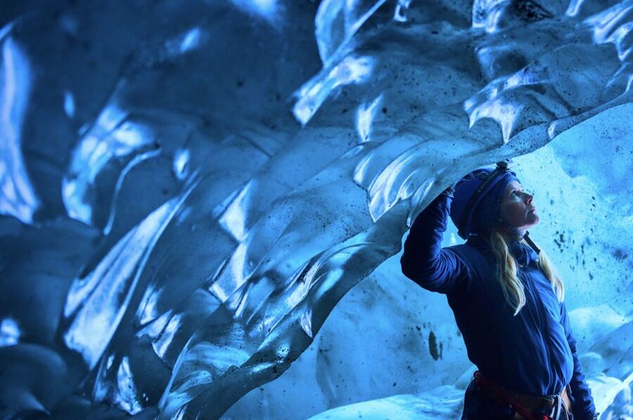 South Coast Iceland: 2-Day Blue Ice Cave & Jokulsarlon Tour - Black sand beaches add drama and wildlife