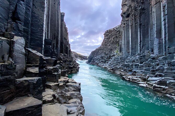Stuðlagil Canyon and Vök Baths Day Tour - Stuðlagil Canyon rewards the walk
